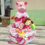 Торта с памперси и цветя